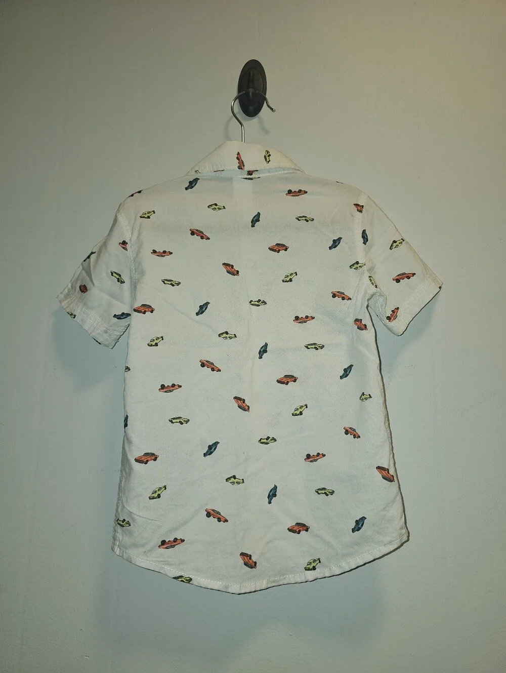 EUC | 3T | Carter’s | White Car Print Short Sleeve Button-Down Shirt